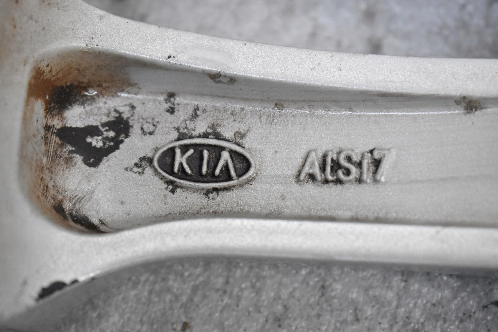 1x Alufelge 16 Zoll 6.5" 5x114.3 50ET Glanz Silber 52910-A2220 Kia Proceed