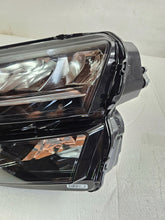 Laden Sie das Bild in den Galerie-Viewer, Frontscheinwerfer Skoda Karoq 57B941009 LED Links Scheinwerfer Headlight SCH3126034178wn