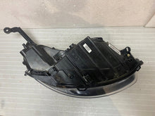 Laden Sie das Bild in den Galerie-Viewer, Frontscheinwerfer VW T Roc T-Roc 2GA941035AH LED Ein Stück (Rechts oder Links)