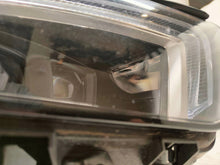 Laden Sie das Bild in den Galerie-Viewer, Frontscheinwerfer Mercedes-Benz W177 A1779060603 Rechts Scheinwerfer Headlight SCH7298430796it