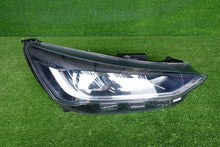 Load image into Gallery viewer, Frontscheinwerfer Ford Focus NX7B-13E014-CD Rechts Scheinwerfer Headlight SCH7438653640ut