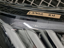Load image into Gallery viewer, Frontscheinwerfer Peugeot 2008 II 1674248380 1674248480 Rechts oder Links SCH6670146739at
