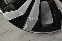 Load image into Gallery viewer, 1x Alufelge 17 Zoll 6.5" 5x100 39ET Glanz 2GM601025E VW T-Cross Rim Wheel FEL9027620744sg