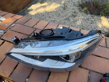 Laden Sie das Bild in den Galerie-Viewer, Frontscheinwerfer BMW 1 F20 Links Scheinwerfer Headlight SCH5804979091yn