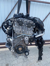 Load image into Gallery viewer, Motor Mercedes-Benz W246 270910 1.6 CGI 118TKm 2012 Benzin Engine Komplett