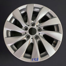 Laden Sie das Bild in den Galerie-Viewer, 1x Alufelge 17 Zoll 7.5&quot; 5x120 43ET Glanz Silber 6796206 BMW 1 F21 F20 Rim Wheel