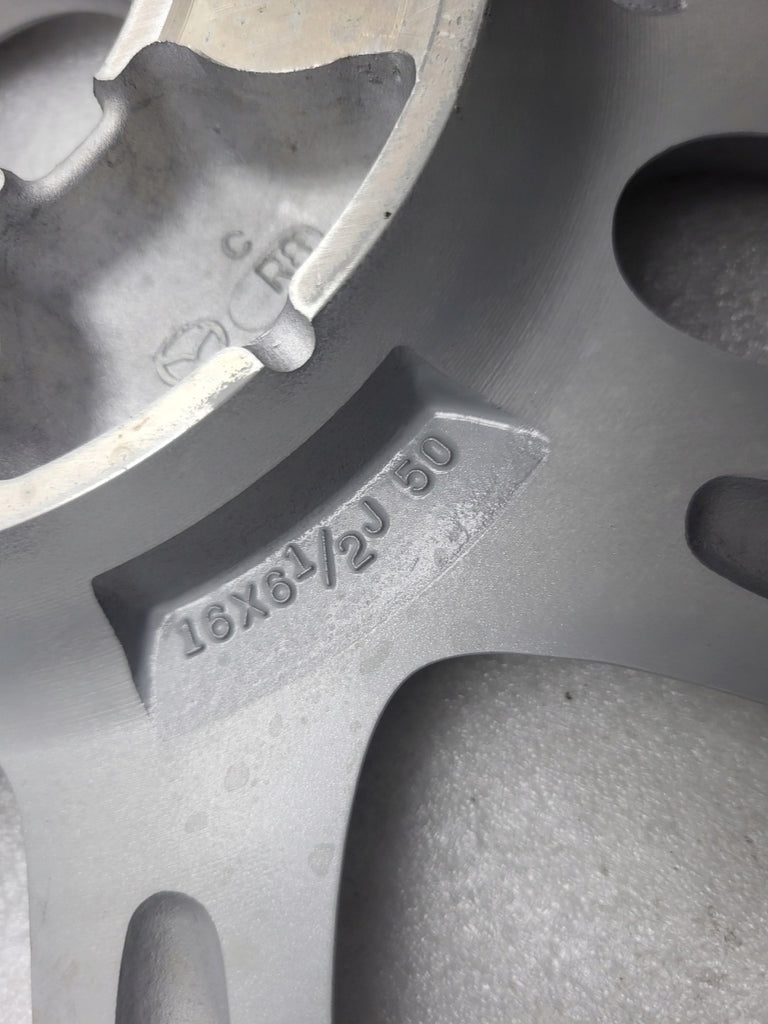 1x Alufelge 16 Zoll 6.5" 4x100 50ET Glanz Silber 9965B46560 Mazda 2 Rim Wheel FEL1942591279uj