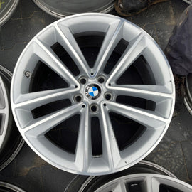 1x Alufelge 19 Zoll 8.5