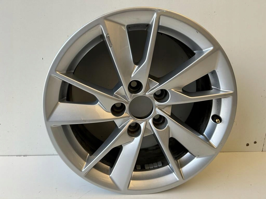 1x Alufelge 16 Zoll 7.0" 5x112 8W0601025 Audi A4 B9 Rim Wheel