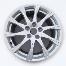 Laden Sie das Bild in den Galerie-Viewer, 1x Alufelge 17 Zoll 7.5&quot; 5x112 38ET Glanz Silber 8W0601025C Audi B9 Rim Wheel