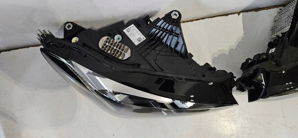 Frontscheinwerfer BMW 2 Active Tourer U06 5A42252 Ein Satz Headlight SCH6641109182ym