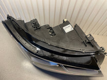 Load image into Gallery viewer, Frontscheinwerfer VW Tiguan 5NB941082C LED Ein Stück (Rechts oder Links) SCH6523090326zf