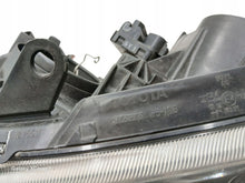 Laden Sie das Bild in den Galerie-Viewer, Frontscheinwerfer Toyota Avensis Links Scheinwerfer Headlight SCH1607336991hv