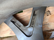 Load image into Gallery viewer, 1x Alufelge 19 Zoll 9.0" 5x112 38ET Grau 6883752 BMW X5 G05 G06 Rim Wheel FEL7684461747fu