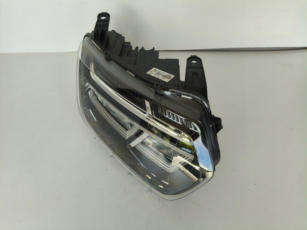 Frontscheinwerfer Dacia Duster 260109550R Full LED Rechts Scheinwerfer Headlight