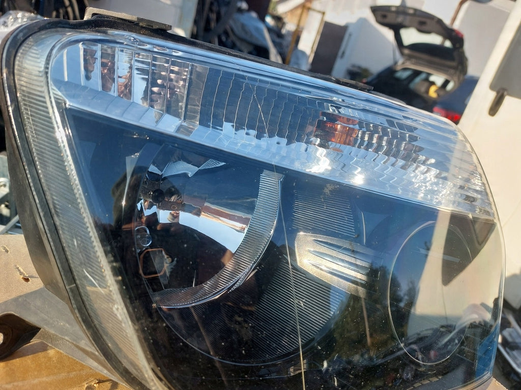 Frontscheinwerfer Dacia Duster 260107466R Rechts Scheinwerfer Headlight