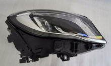 Laden Sie das Bild in den Galerie-Viewer, Frontscheinwerfer Mercedes-Benz X156 A1569067000 Rechts Scheinwerfer Headlight SCH4805930918on