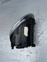 Load image into Gallery viewer, Frontscheinwerfer VW New Beetle 5C1941006 Ein Satz Scheinwerfer Headlight SCH3997034745bw