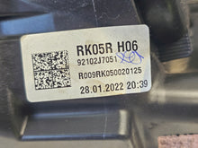 Laden Sie das Bild in den Galerie-Viewer, Frontscheinwerfer Kia Ceed 92102J7051 J7921-21040 LED Rechts oder Links