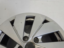 Laden Sie das Bild in den Galerie-Viewer, 1x Alufelge 16 Zoll 6.0" 5x100 35ET 2GM601025AD VW T Cross Rim Wheel FEL7397429242te