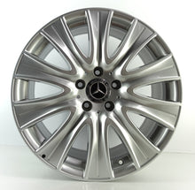 Laden Sie das Bild in den Galerie-Viewer, 4x Alufelge 18 Zoll 8.0" 5x112 41ET Glanz Silber A2224010902 Mercedes-Benz FEL6781087282dd