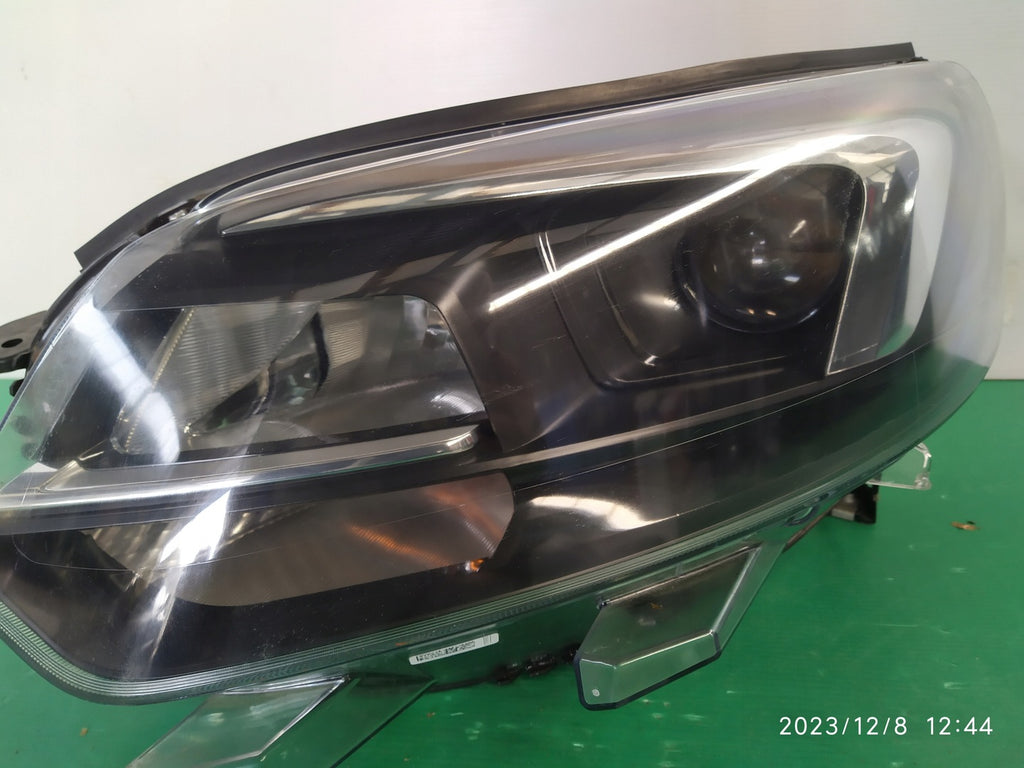 Frontscheinwerfer Opel Vivaro C Zafira Life 9832837680 Rechts oder Links