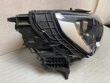 Laden Sie das Bild in den Galerie-Viewer, Frontscheinwerfer Audi Q3 83A941012 LED Rechts Scheinwerfer Headlight SCH9331375465qx