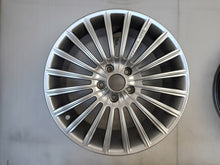 Load image into Gallery viewer, 1x Alufelge 18 Zoll 8.0" 5x112 40ET Glanz Silber Rim Wheel FEL2397632055pl