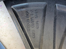Load image into Gallery viewer, 1x Alufelge 19 Zoll 8.0" 5x112 45ET 5LA601025A Skoda Enyaq Rim Wheel FEL2579323135ae
