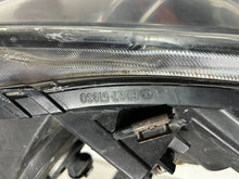 Laden Sie das Bild in den Galerie-Viewer, Frontscheinwerfer Mazda II BDG751030 Rechts Scheinwerfer Headlight