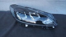 Laden Sie das Bild in den Galerie-Viewer, Frontscheinwerfer Ford Kuga III LV4B-13W029-AF 90187826 LED Rechts Headlight