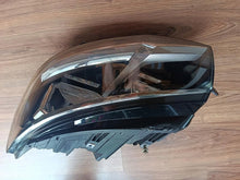 Load image into Gallery viewer, Frontscheinwerfer VW Transporter 7E1941005F Links Scheinwerfer Headlight