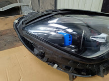 Laden Sie das Bild in den Galerie-Viewer, Frontscheinwerfer Mercedes-Benz W206 A2069062204 LED Rechts Headlight SCH2934687466hm