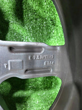 Laden Sie das Bild in den Galerie-Viewer, 1x Alufelge 17 Zoll 7.5" 5x112 82A601025P Audi A1 Rim Wheel FEL8127368613ef