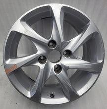 Load image into Gallery viewer, 1x Alufelge 15 Zoll 6.0" 4x108 23ET Glanz Silber 9673773577 Citroën C3 I 208 FEL5763953699jt