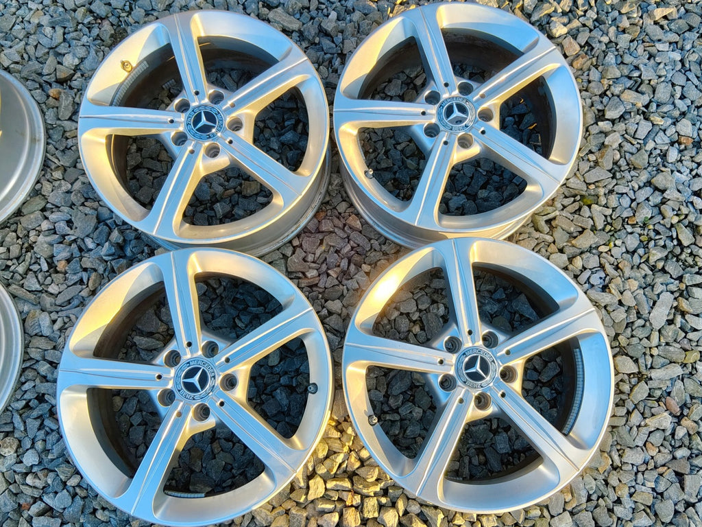 4x Alufelge 17 Zoll 6.5" 5x112 44ET Glanz Silber A1774011200 Mercedes-Benz Cla FEL9499772097yw