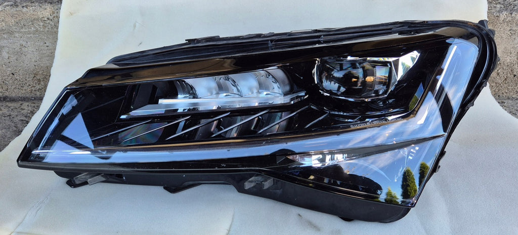 Frontscheinwerfer Skoda Superb III 3V1941016D LED Ein Stück (Rechts oder Links)
