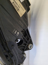 Laden Sie das Bild in den Galerie-Viewer, Frontscheinwerfer Mercedes-Benz Eqc A2939062701 Links Scheinwerfer Headlight SCH9855832344dc