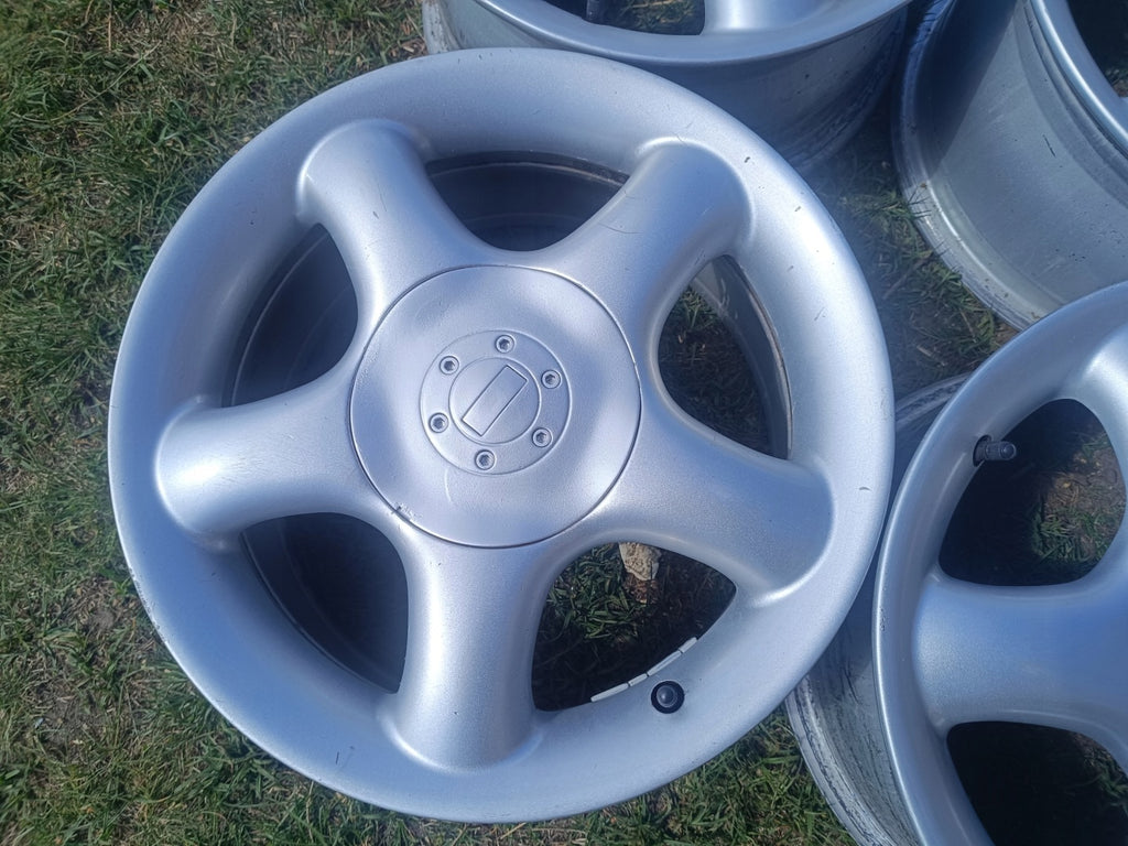 4x Alufelge 15 Zoll 7.0" 5x112 38ET Glanz Silber Audi 5 I Octavia 4 Passat Golf FEL3777833211ep