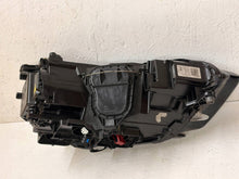 Laden Sie das Bild in den Galerie-Viewer, Frontscheinwerfer VW Golf Sportsvan 517941751B Xenon Links Headlight SCH9294434505jz