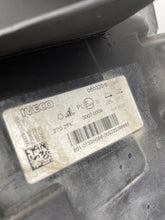 Laden Sie das Bild in den Galerie-Viewer, Frontscheinwerfer Iveco I 58024392880 Links Scheinwerfer Headlight SCH6420517160uq
