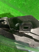 Laden Sie das Bild in den Galerie-Viewer, Frontscheinwerfer Ford Fiesta C1BB13W030AH Links Scheinwerfer Headlight SCH8327804452vp