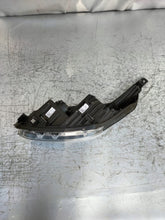 Laden Sie das Bild in den Galerie-Viewer, Frontscheinwerfer Kia Ceed 92102J7500 Rechts Scheinwerfer Headlight SCH2173945232ml