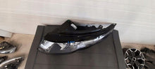 Laden Sie das Bild in den Galerie-Viewer, Frontscheinwerfer Land Rover Range Evoque L538 RKC12041 Vorderseite Headlight SCH7919111058pe