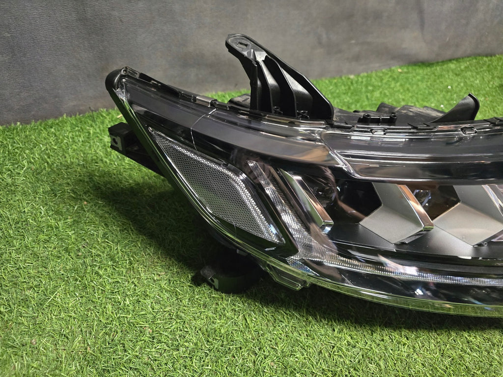 Frontscheinwerfer Mitsubishi Outlander III 8301D3-31 Full LED Ein Satz Headlight