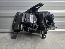 Laden Sie das Bild in den Galerie-Viewer, Frontscheinwerfer Jeep Grand Cherokee Wk2 68144708AF Rechts Headlight SCH8635722101mk