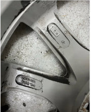 Laden Sie das Bild in den Galerie-Viewer, 1x Alufelge 16 Zoll 7.0&quot; 5x114.3 40ET Toyota Avensis Rim Wheel