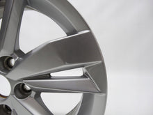 Laden Sie das Bild in den Galerie-Viewer, 1x Alufelge 15 Zoll 5.5&quot; 5x100 40ET Glanz Silber 2G0601025 VW Polo Rim Wheel