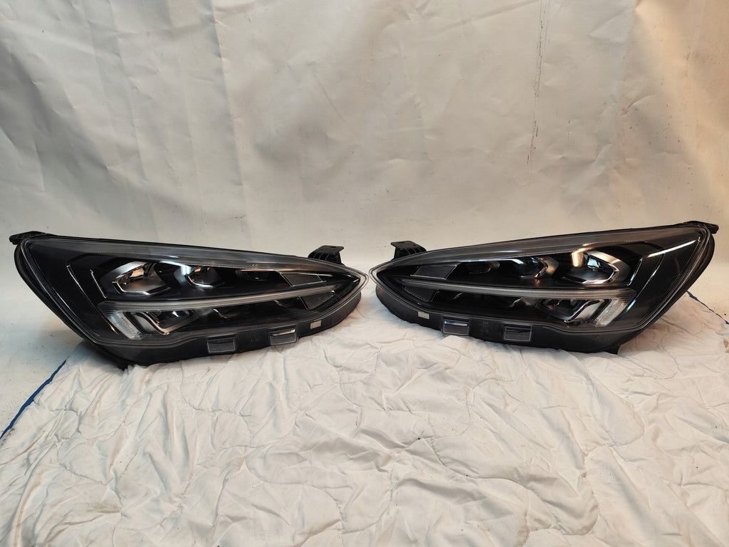 Frontscheinwerfer Ford Focus JX7B-13E015-CE JX7B-13E014-CE LED Rechts oder Links