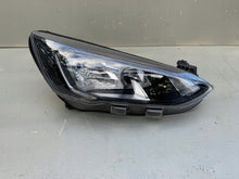 Laden Sie das Bild in den Galerie-Viewer, Frontscheinwerfer Ford Focus MX7B-13E14 Rechts Scheinwerfer Headlight